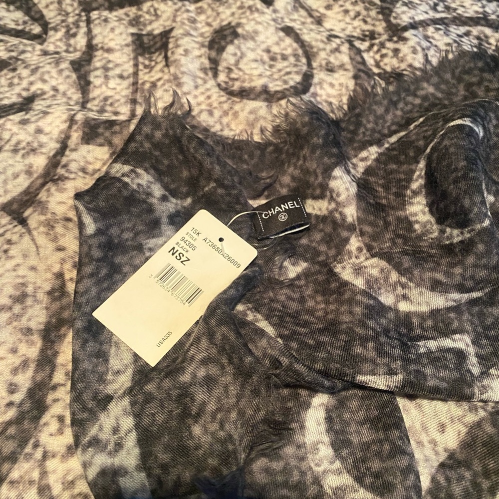 NWT Chanel Stole Black and Gray - Picture 2 of 6